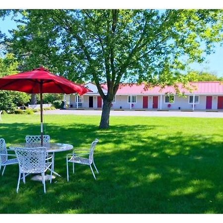 Skowhegan Belmont Motel מראה חיצוני תמונה