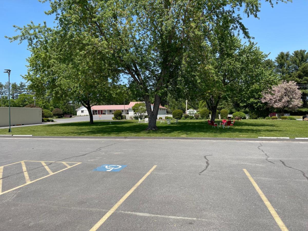 Skowhegan Belmont Motel מראה חיצוני תמונה